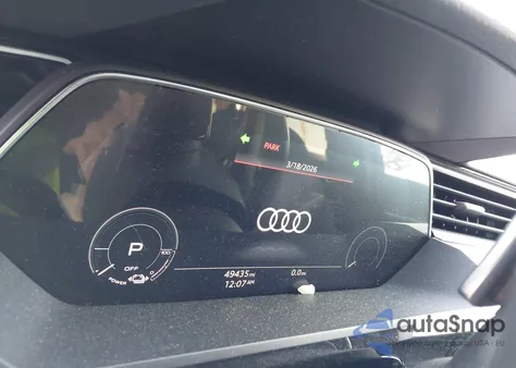 2022 Audi E-Tron Premium Plus Quattro z USA, uszkodzony, nr VIN WA1LAAGE5NB014726